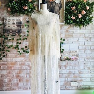 Cream lace dress! Stunning with stretch